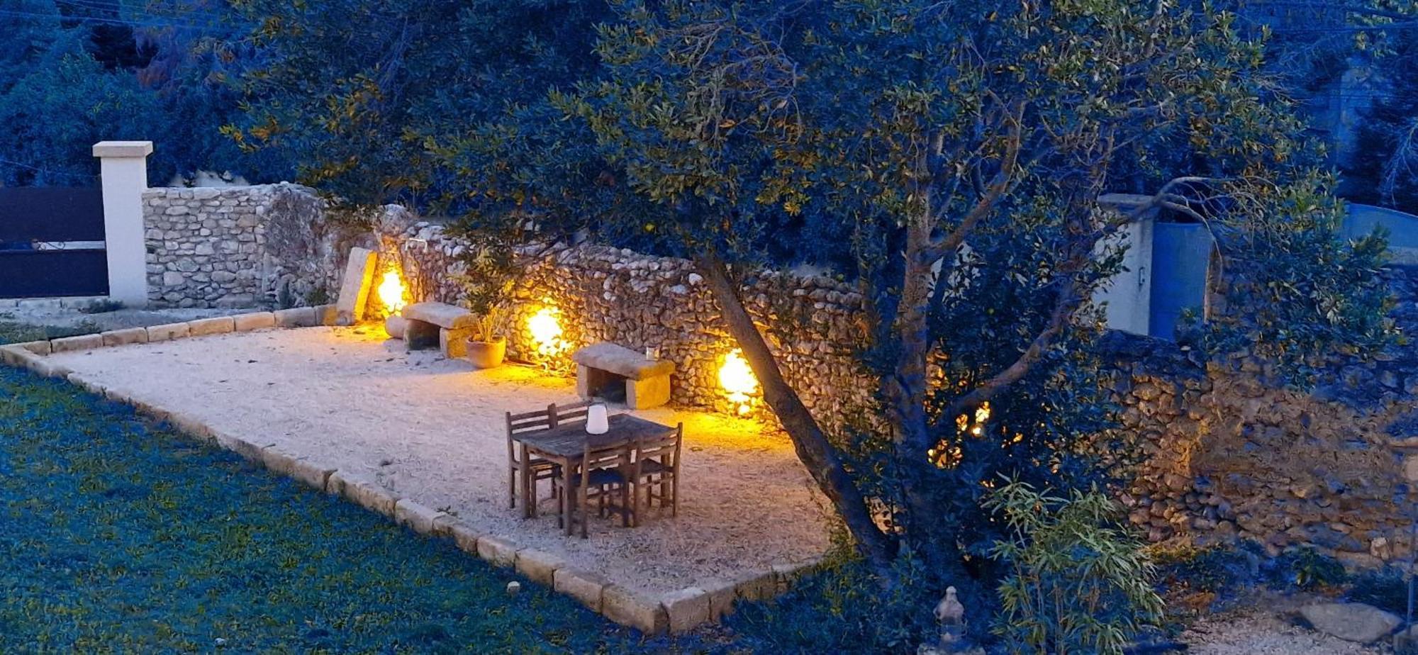 Appartement Dans Un Mas Provencal Renove Saint-Hilaire-dʼOzilhan 외부 사진
